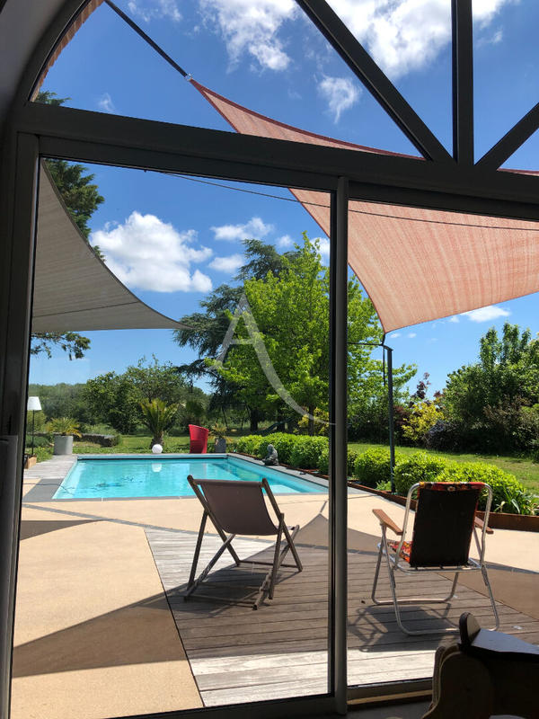 Villa - 211 m² - 6 pièces