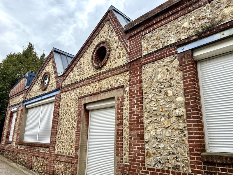 Maison - 220 m² - 8 pièces