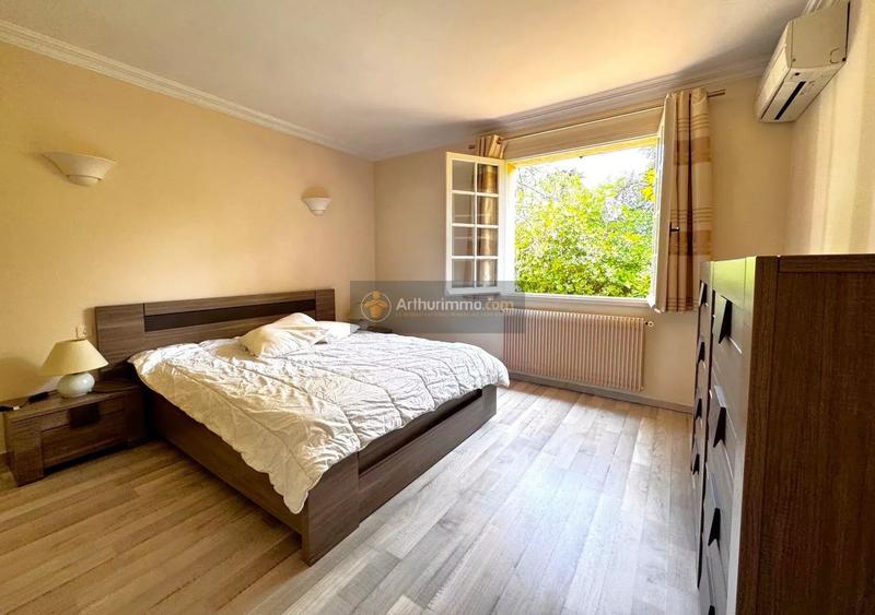 Maison - 186 m² - 7 pièces