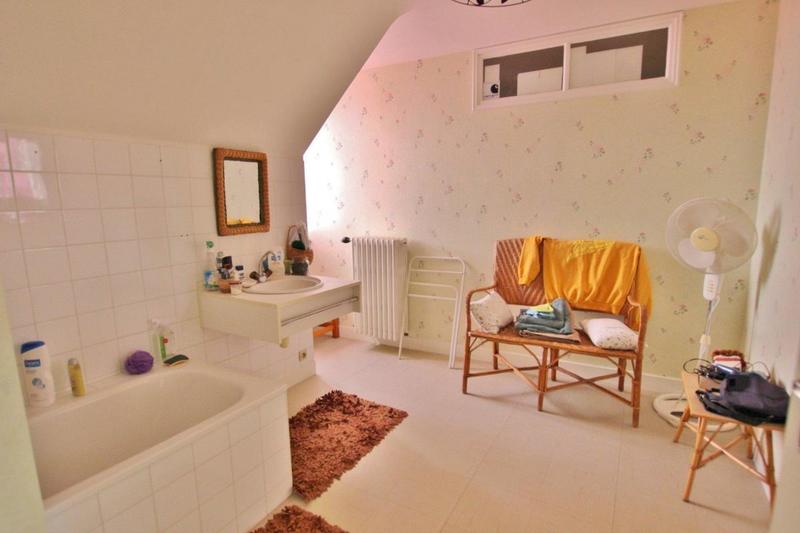 Maison - 220 m² - 10 pièces