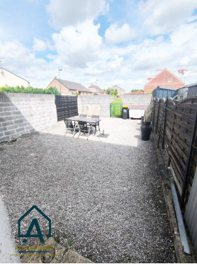 Maison - 81 m² - 5 pièces