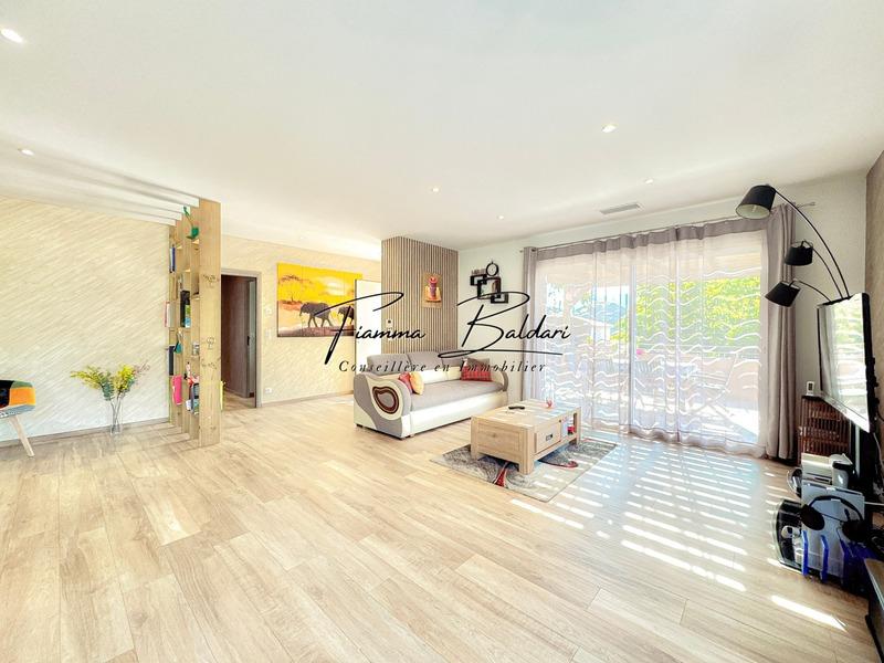 Maison - 122 m² - 4 pièces