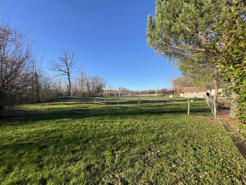 Maison - 240 m² - 8 pièces