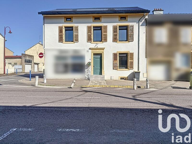 Maison - 207 m² - 8 pièces