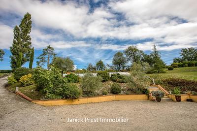 Maison - 180 m² - 6 pièces