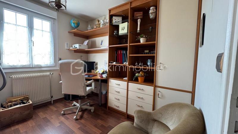 Maison traditionnelle - 136 m² - 8 pièces