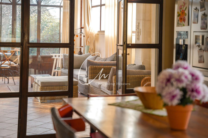 Maison - 230 m² - 7 pièces