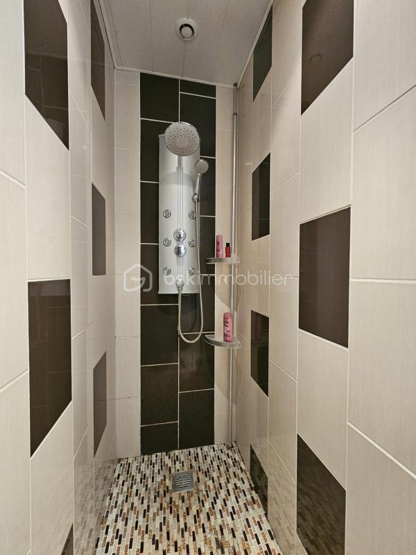 Pavillon - 140 m² - 6 pièces