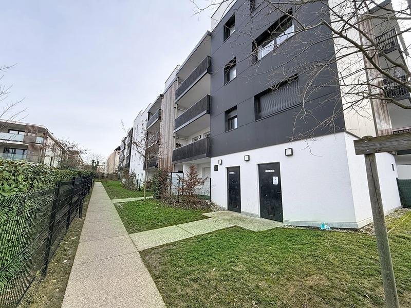 Appartement - 60 m² - 3 pièces