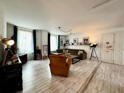 Maison de ville - 238 m² - 8 pièces