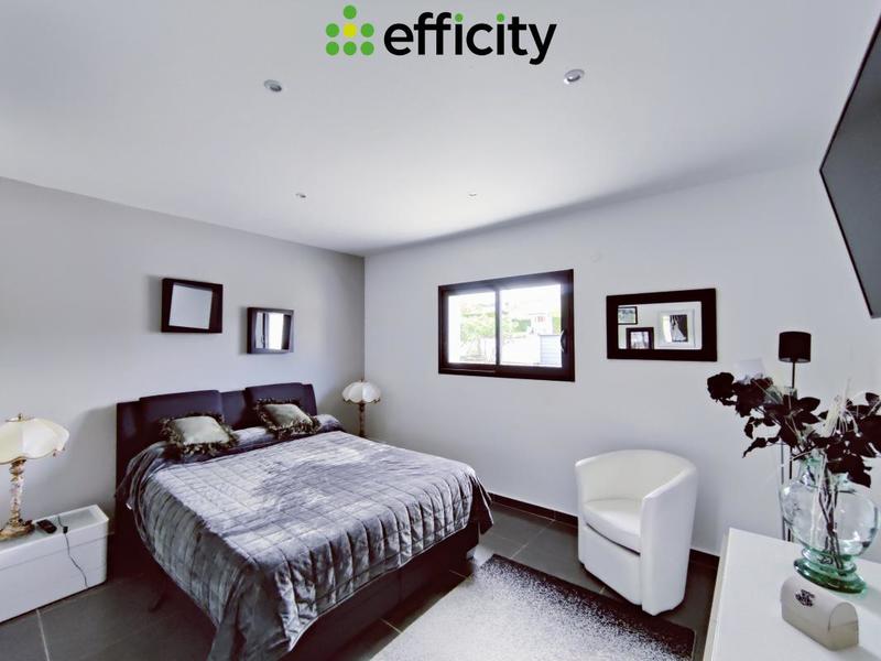 Maison - 215 m² - 6 pièces