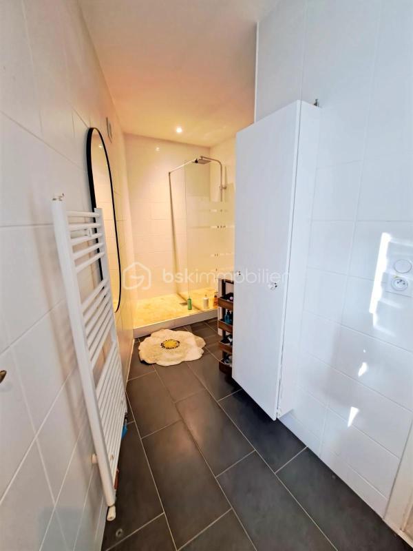 Appartement - 95 m² - 6 pièces