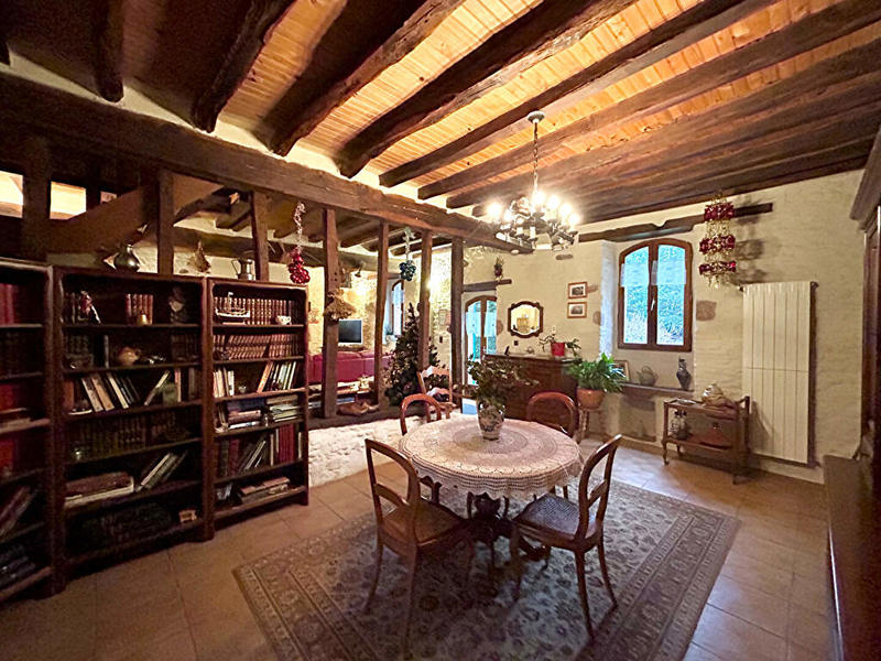 Maison - 170 m² - 6 pièces