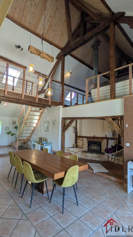 Maison - 240 m² - 9 pièces