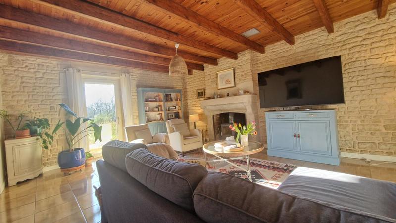 Maison - 204 m² - 7 pièces