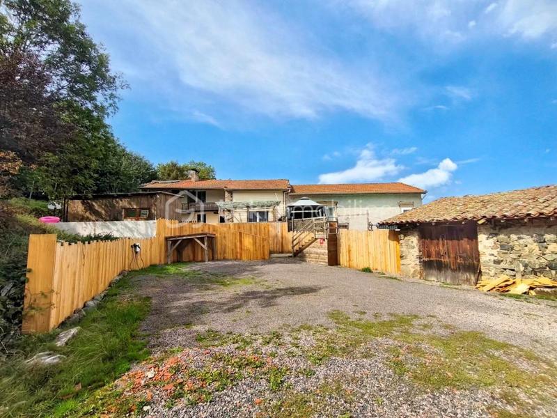 Maison en pierre - 244 m² - 10 pièces