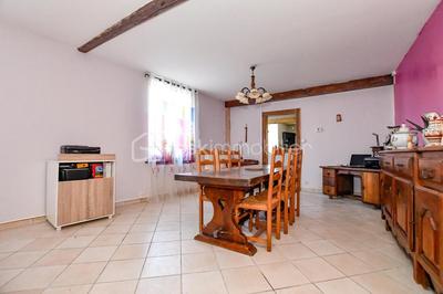 Maison - 203 m² - 6 pièces