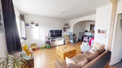 Maison - 157 m² - 8 pièces