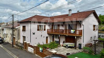 Maison - 213 m² - 8 pièces