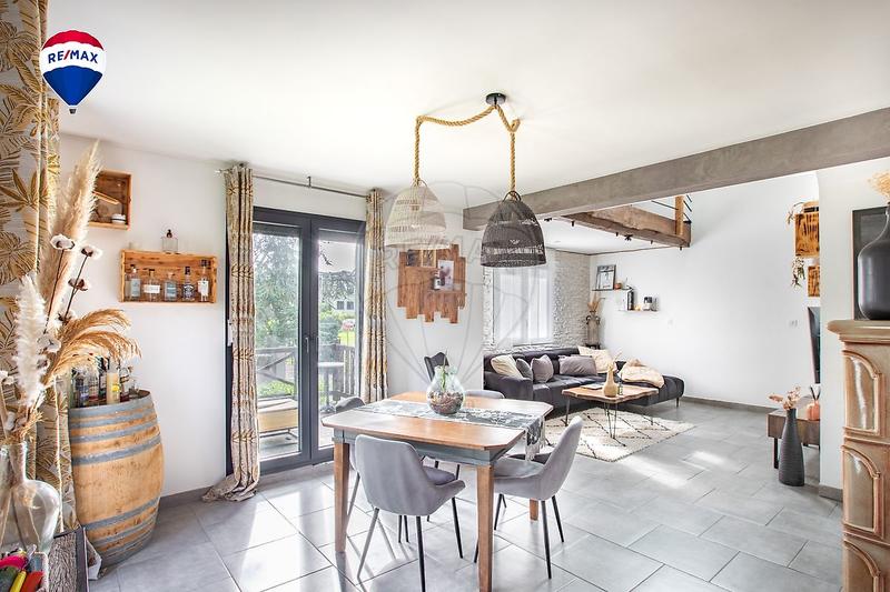 Maison - 100 m² - 5 pièces