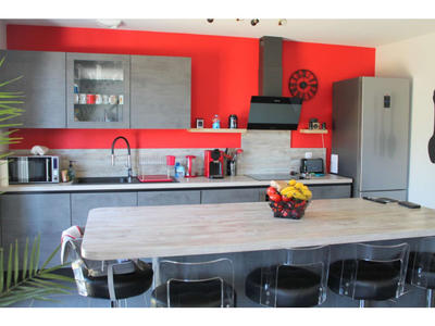 Maison - 110 m² - 6 pièces