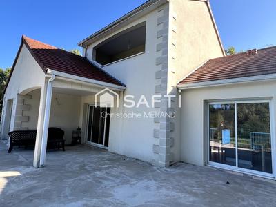 Maison - 127 m² - 9 pièces