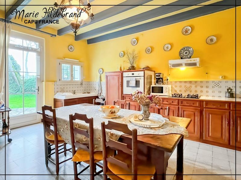 Maison - 200 m² - 6 pièces