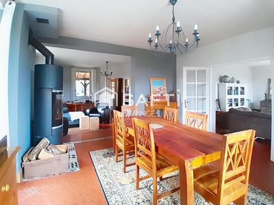 Maison - 230 m² - 6 pièces