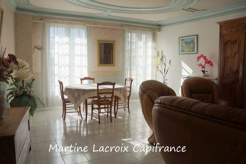 Maison - 185 m² - 6 pièces