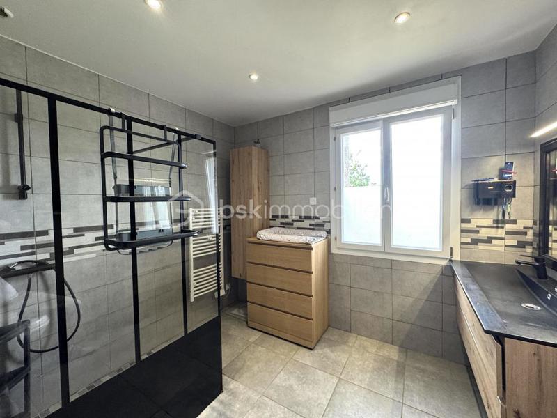 Corps de ferme - 200 m² - 8 pièces