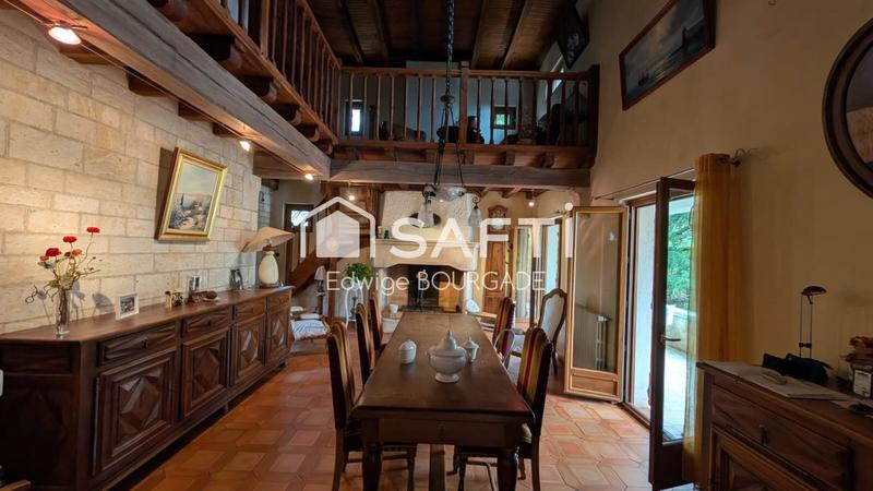 Maison - 215 m² - 7 pièces