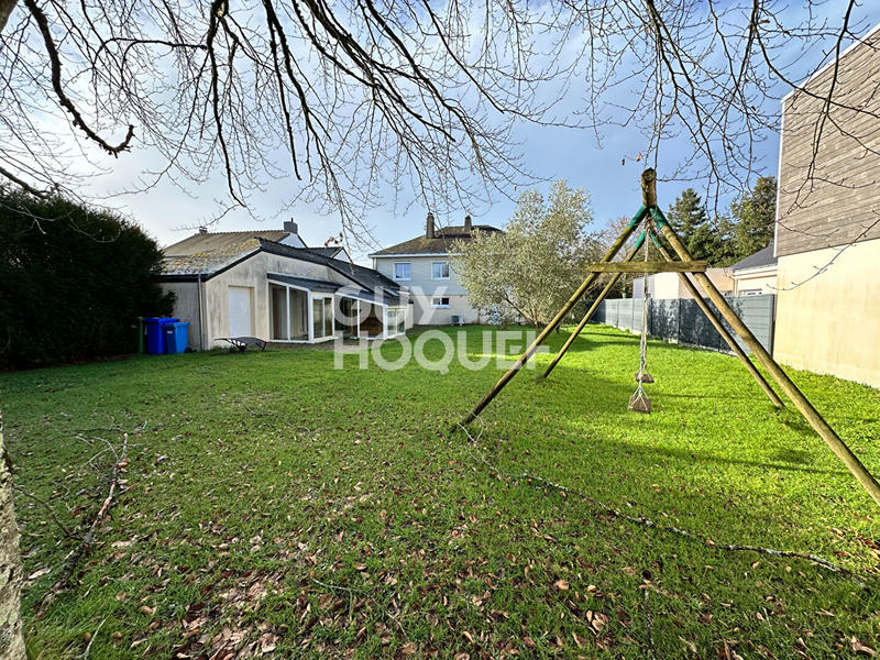 Maison - 200 m² - 9 pièces