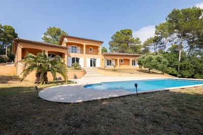 Maison - 390 m² - 7 pièces