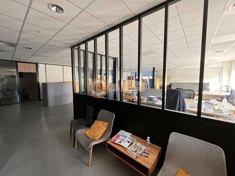 Local d'activité / Entrepôt - 1 550 m²