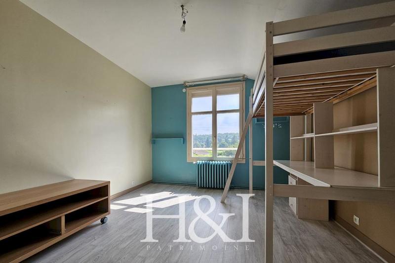 Propriété - 180 m² - 7 pièces