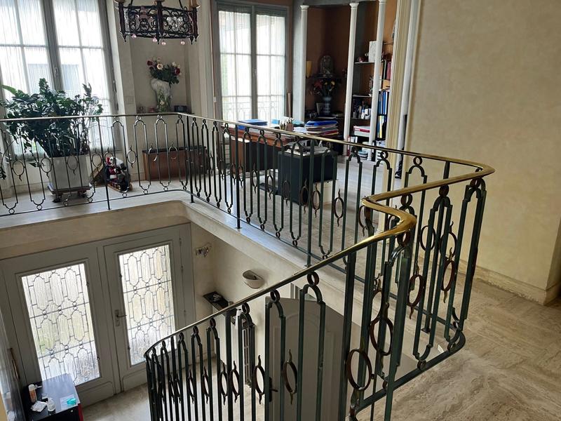 Maison - 206 m² - 8 pièces