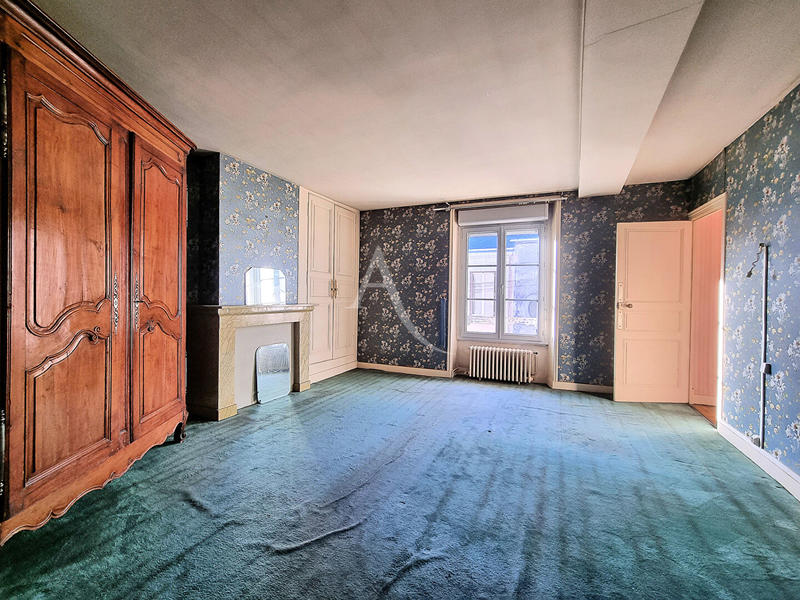 Maison - 170 m² - 9 pièces