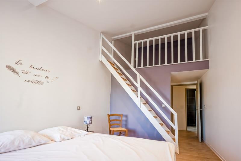 Propriété - 437 m² - 20 pièces