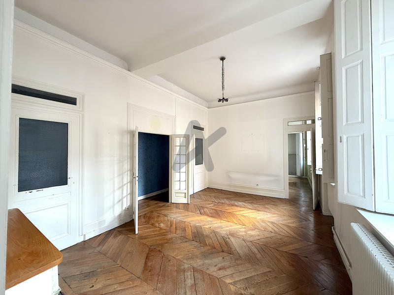 Appartement - 93 m² - 3 pièces