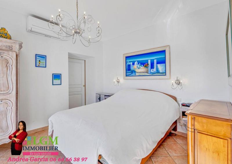 Villa - 230 m² - 6 pièces