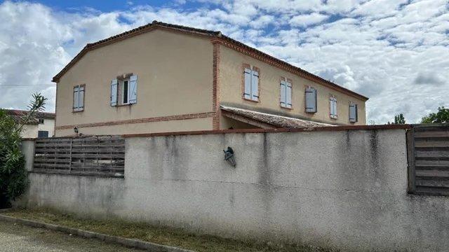 Maison en pierre - 360 m² - 12 pièces
