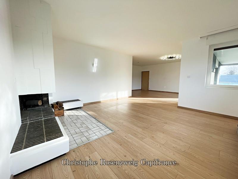 Maison - 249 m² - 10 pièces