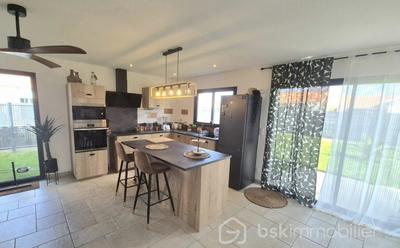 Maison - 100 m² - 4 pièces