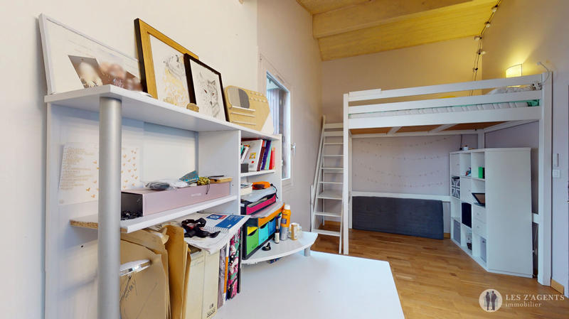 Maison - 263 m² - 5 pièces