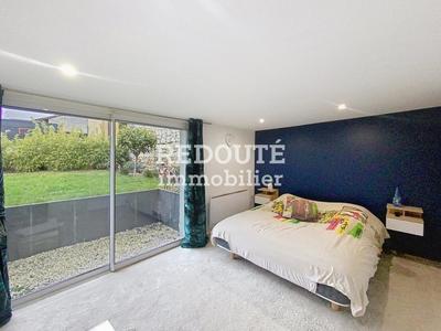 Maison - 163 m² - 6 pièces