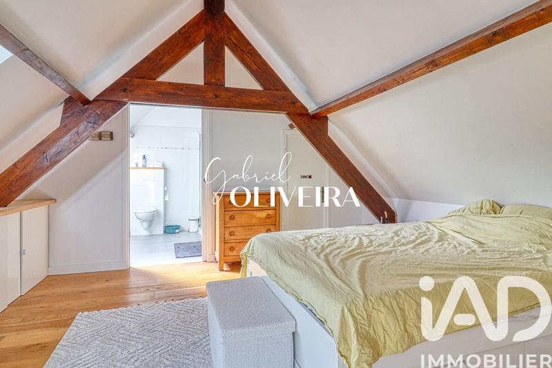 Maison - 232 m² - 10 pièces