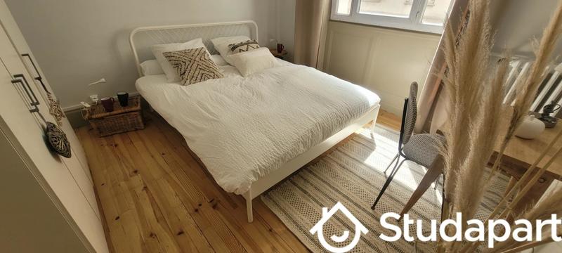 Chambre - 12 m² - 1 pièce