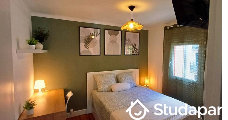 Chambre - 9 m² - 1 pièce