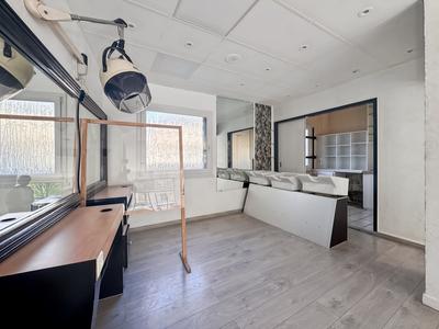 Local commercial - 54 m² - 2 pièces