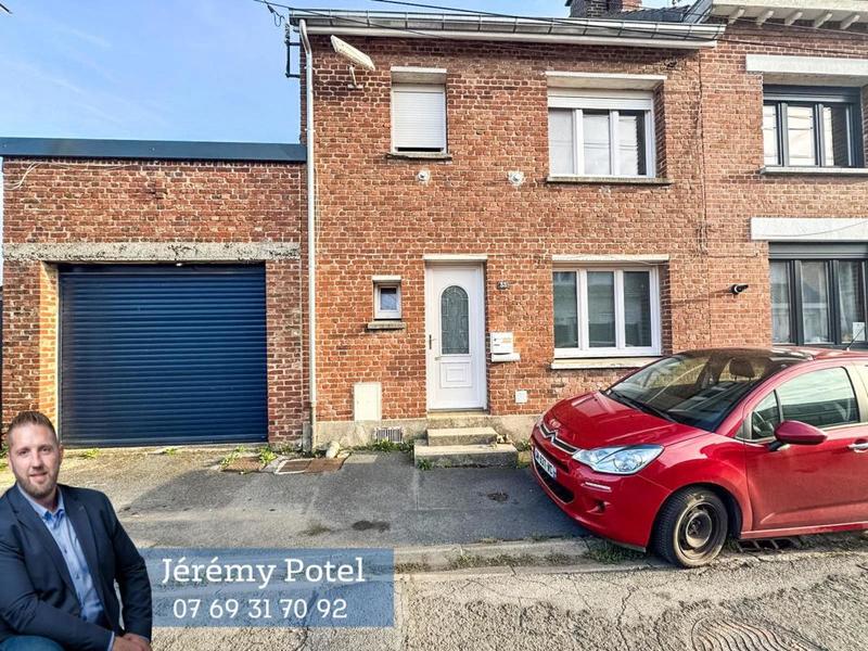 Maison - 90 m² - 5 pièces